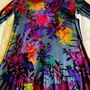 Ladies multicolor top